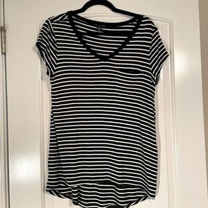 Cable and gauge white and black stripe shirt with pocket!